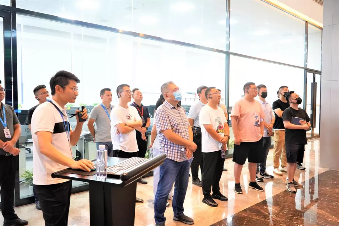 Representatives of Hundreds of Leading Iron and Steel Enterprises Organized to Visit RONDS