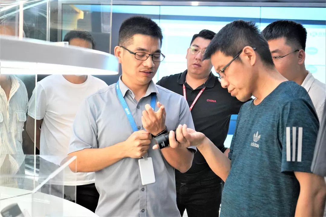 Representatives of Hundreds of Leading Iron and Steel Enterprises Organized to Visit RONDS