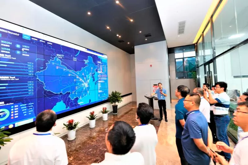 Representatives of Hundreds of Leading Iron and Steel Enterprises Organized to Visit RONDS